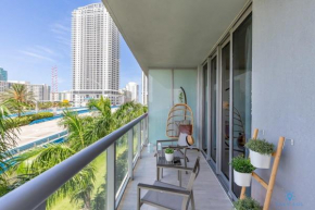 Tropical Apartment with Balcony - Pool - Up To 4 - Gym